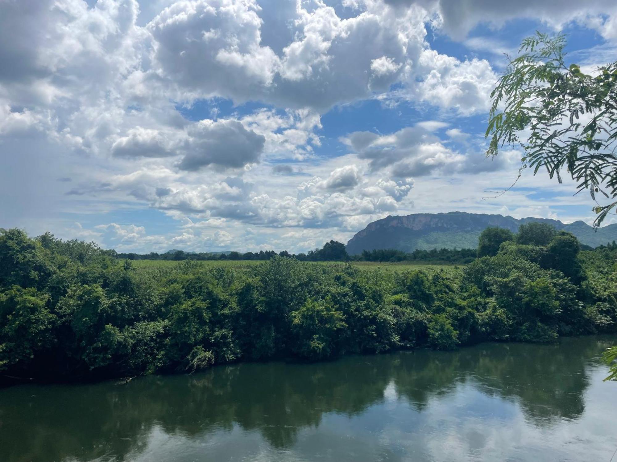 Revolution Kanchanaburi Adventure Hq Bancsukkum Kültér fotó